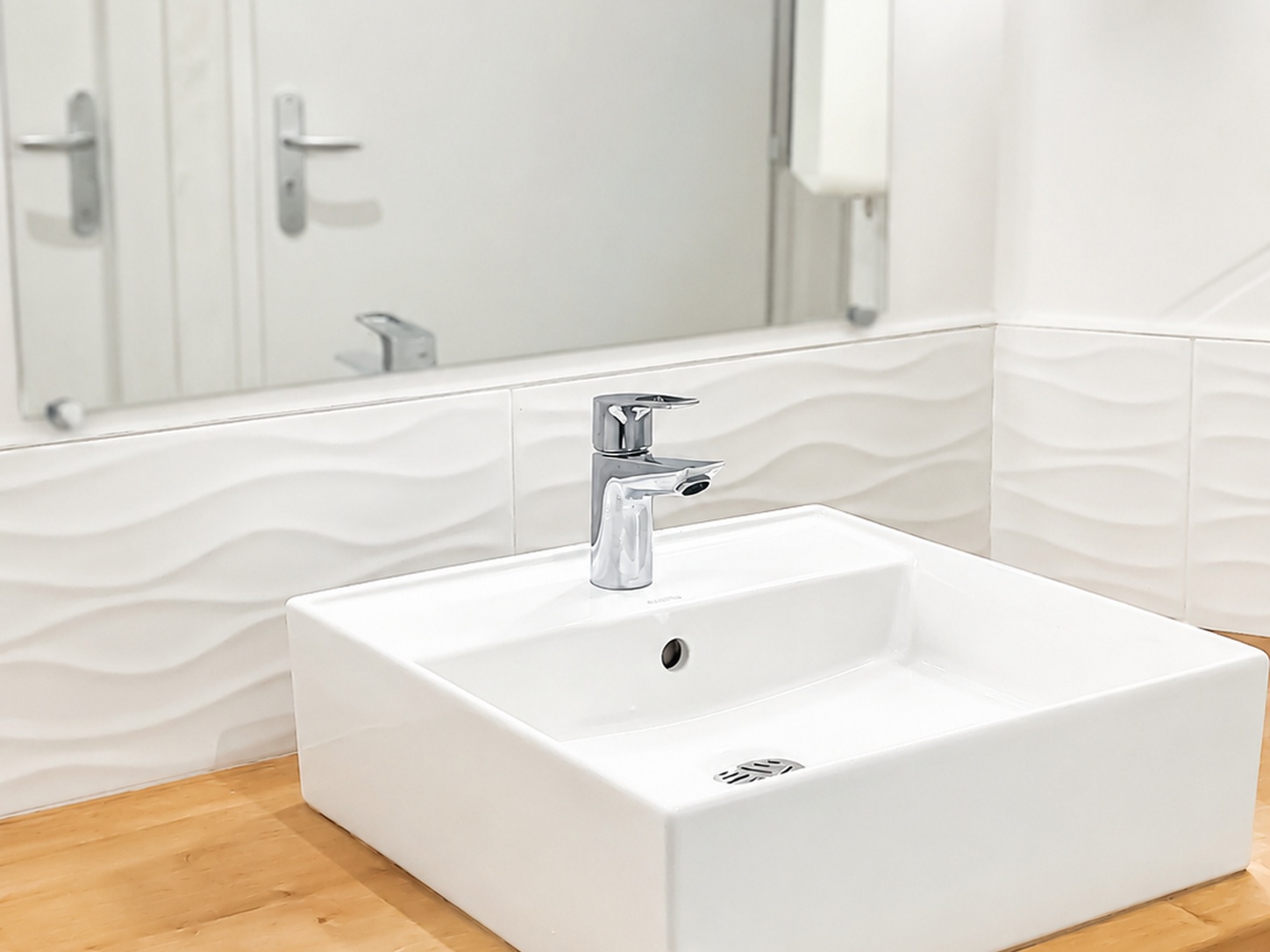 lavabo_meme_taille_que_maison